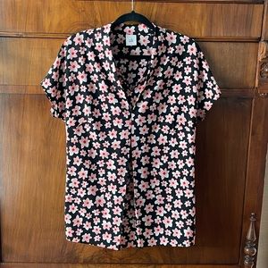 CAbi Size Small Top Pink Flowers